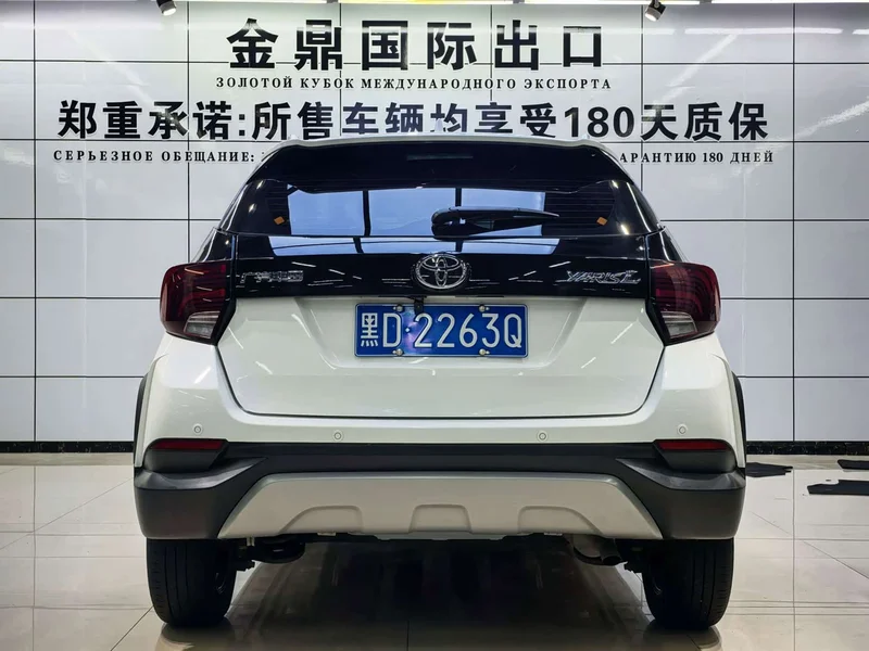 Toyota Yaris L — фото 9