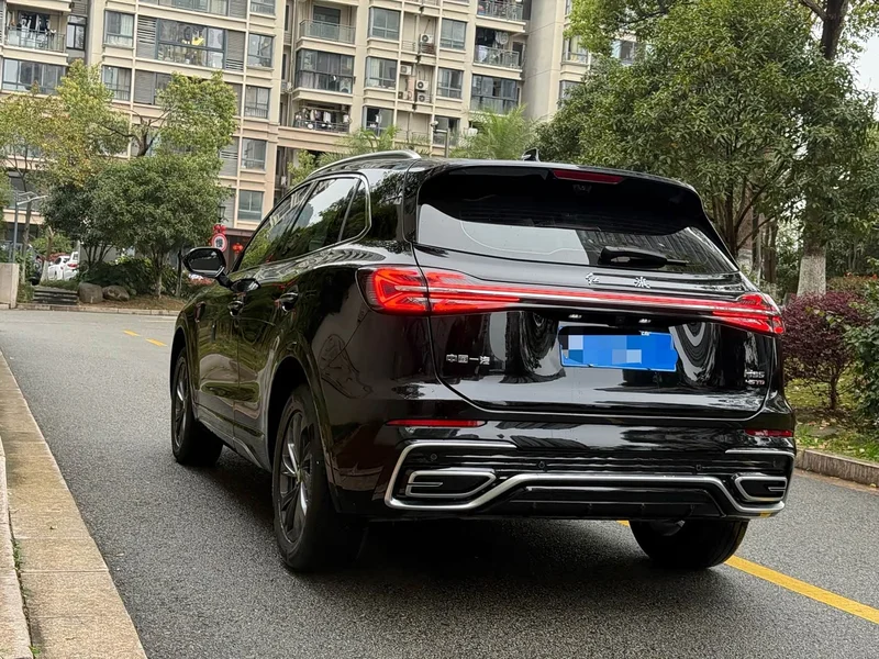 Hongqi HS5 — фото 17