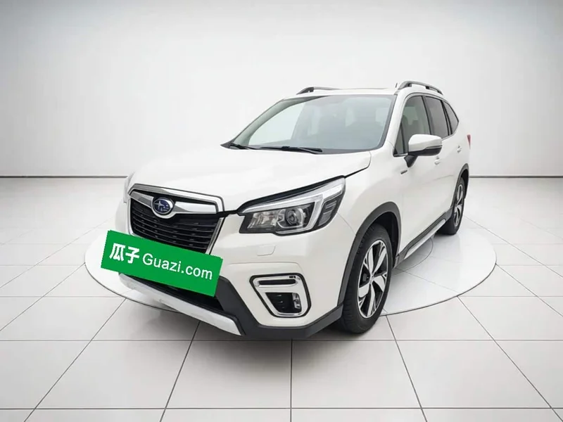 Subaru Forester — фото 1