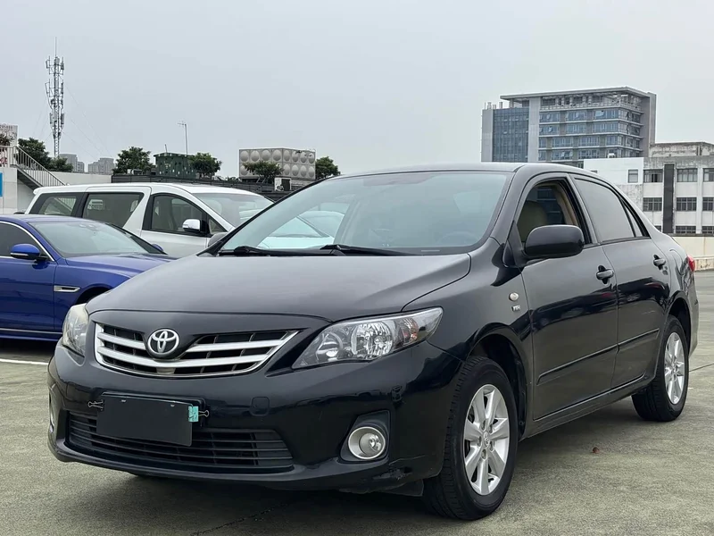 Toyota Corolla — фото 1
