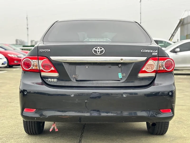 Toyota Corolla — фото 14