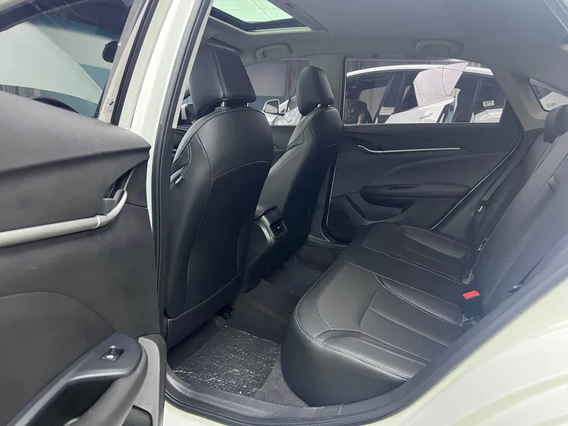 Buick Excelle — фото 8