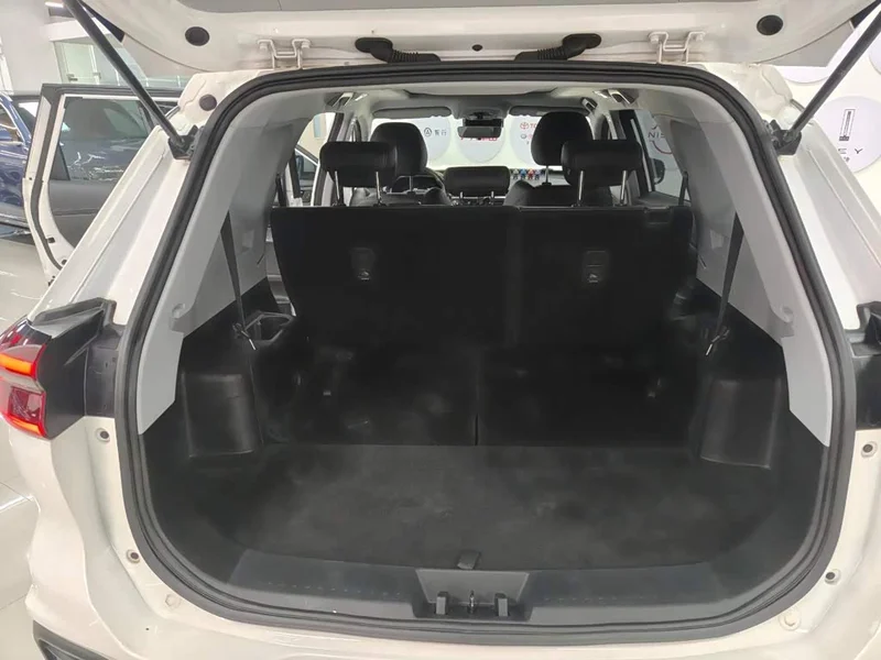 Chery Tiggo 8 — фото 23