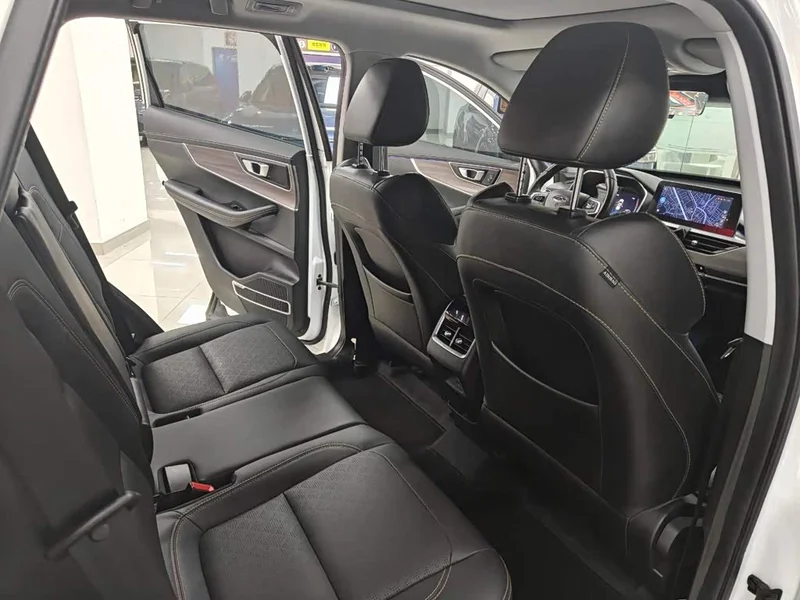 Chery Tiggo 8 — фото 25