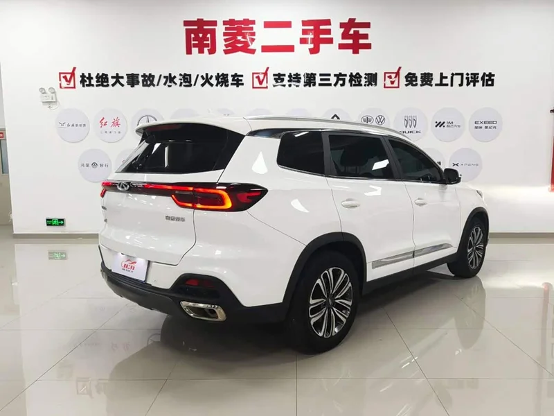 Chery Tiggo 8 — фото 5