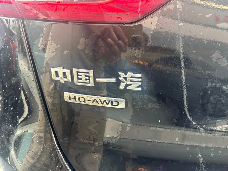 Hongqi HS5 — фото 10