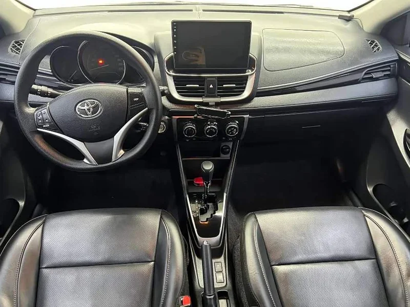 Toyota Yaris L — фото 15