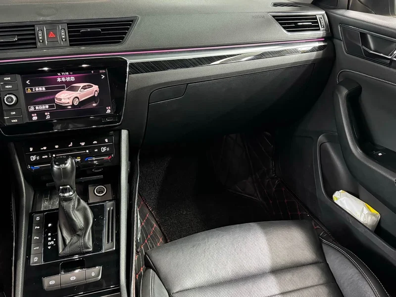 Skoda Superb — фото 12
