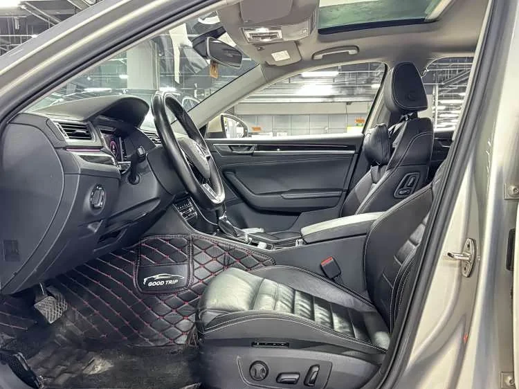 Skoda Superb — фото 8