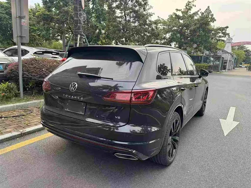 Volkswagen Touareg — фото 2