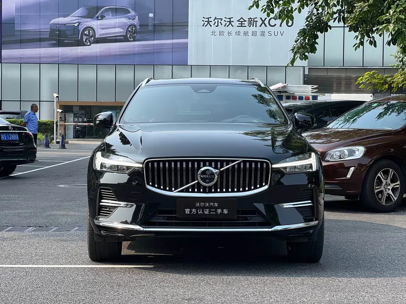 Volvo XC60 PHEV — фото 2