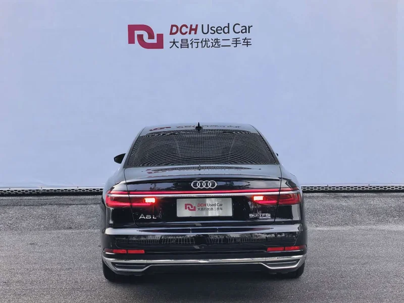 Audi A8 — фото 5