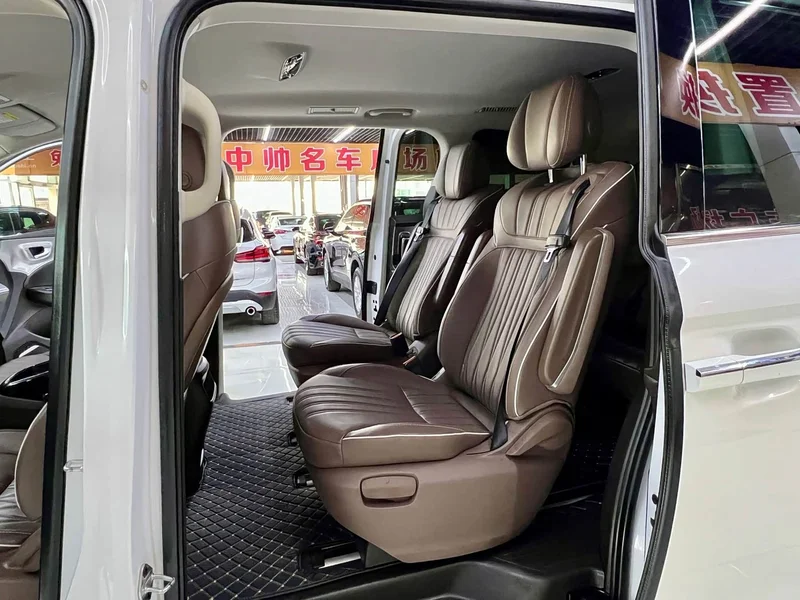 Roewe iMAX8 — фото 13