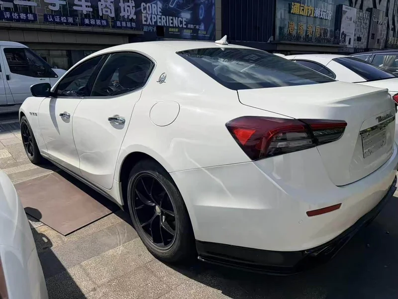 Maserati Ghibli — фото 11