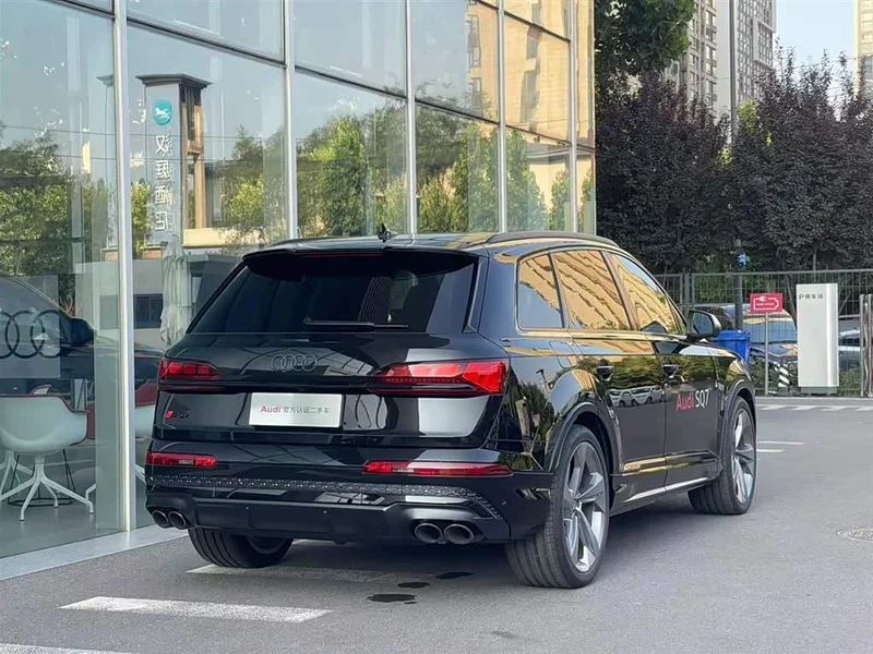 Audi SQ7 — фото 4