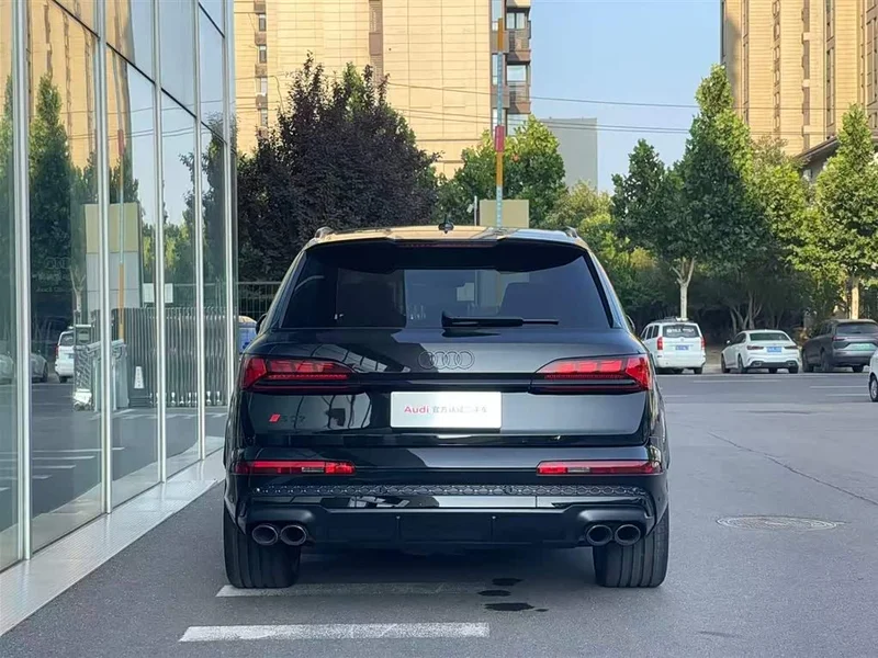 Audi SQ7 — фото 5