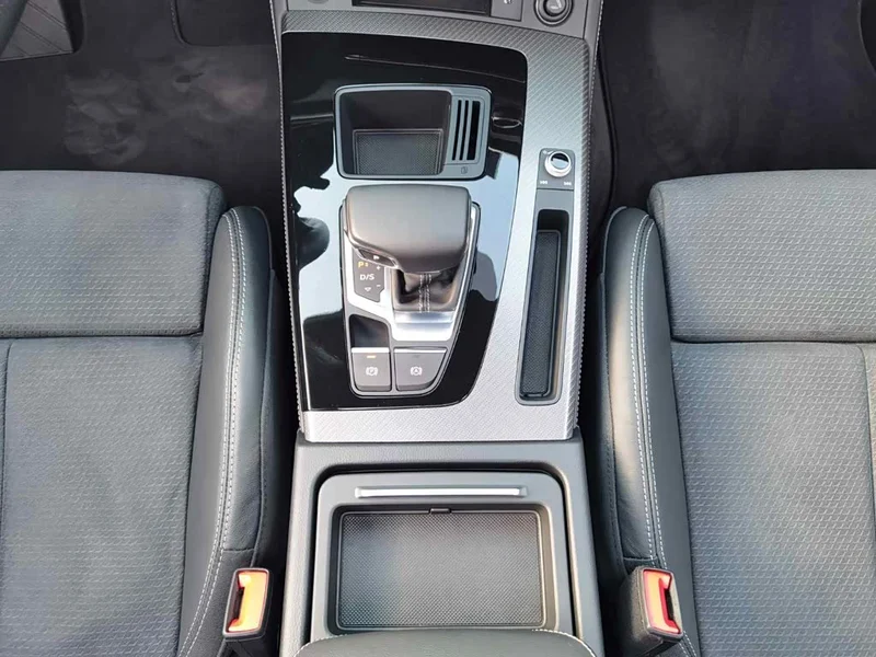 Audi Q5L Sportback — фото 16