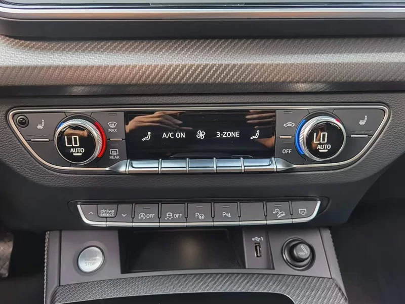 Audi Q5L Sportback — фото 17