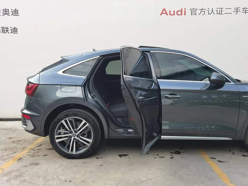 Audi Q5L Sportback — фото 23