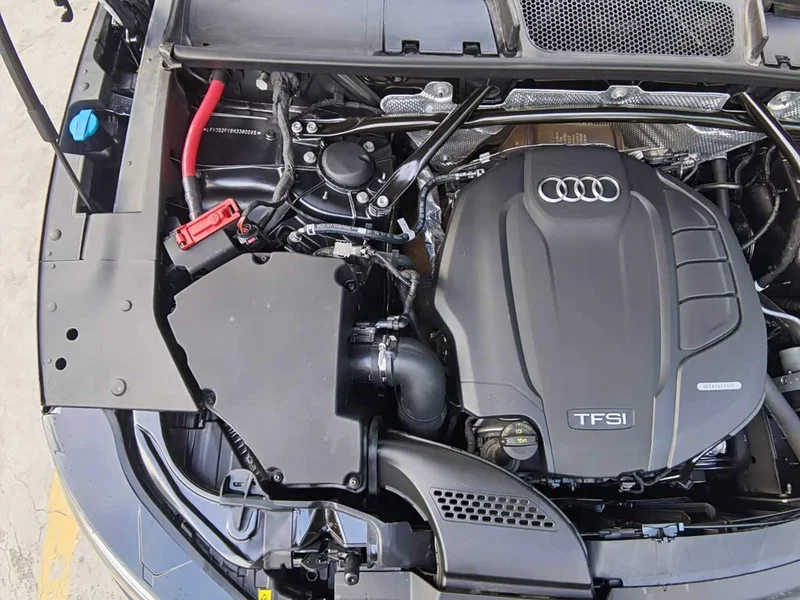 Audi Q5L Sportback — фото 9