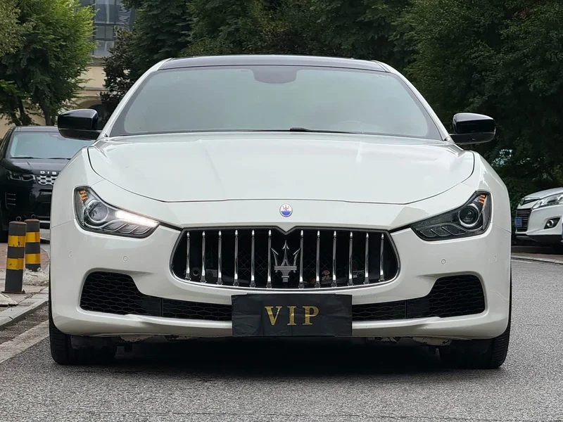 Maserati Ghibli — фото 1