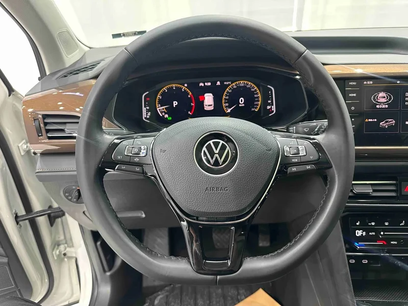 Volkswagen Tharu — фото 8