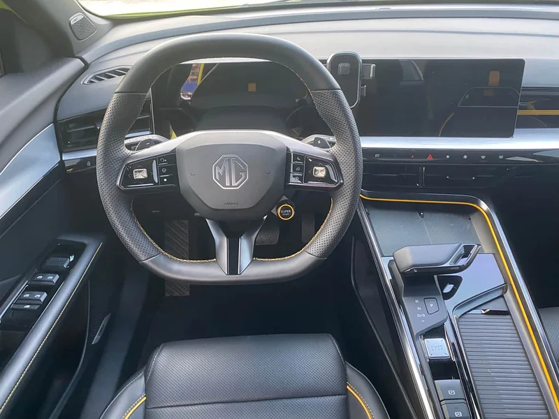 MG MG5 Scorpio — фото 14