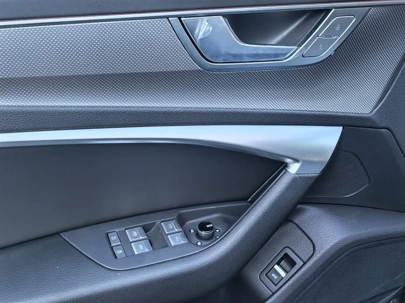 Audi A6L — фото 18