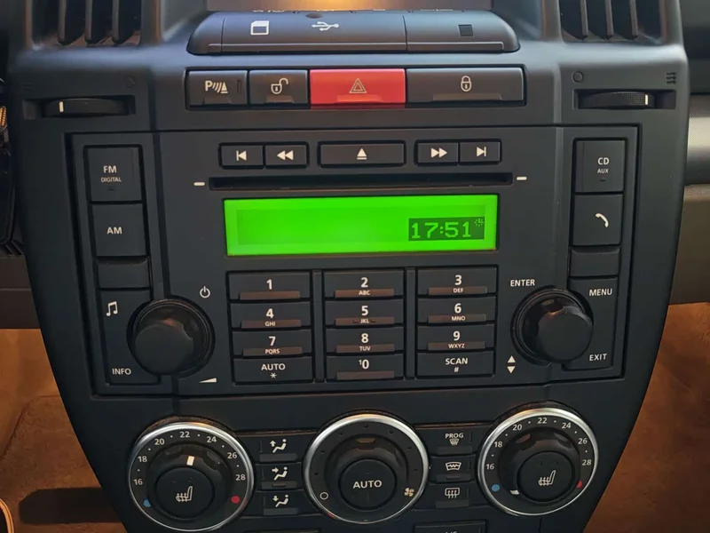 Land Rover Freelander 2 — фото 16