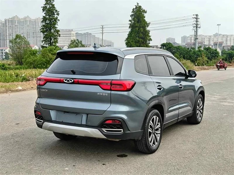 Chery Tiggo 8 — фото 9