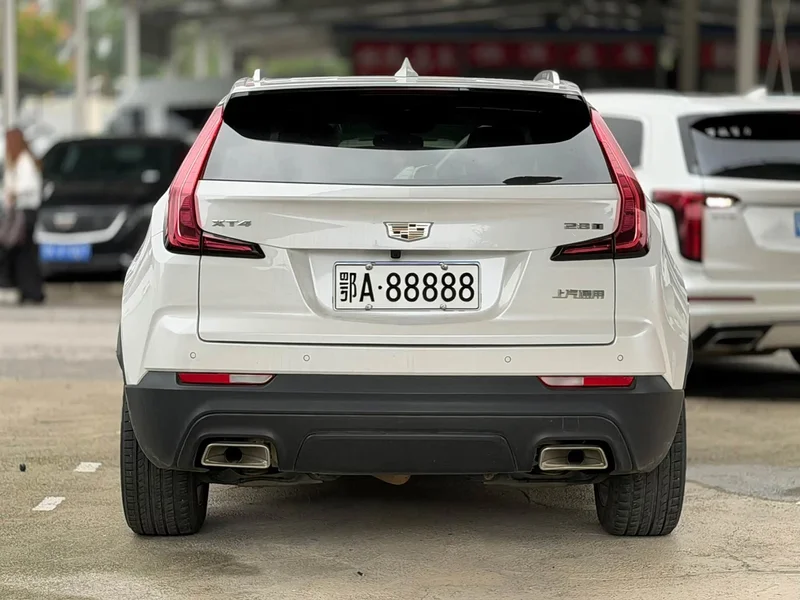 Cadillac XT4 — фото 5