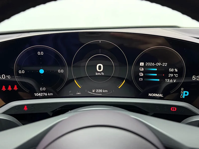Porsche Taycan — фото 5