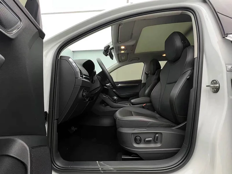 Skoda Karoq — фото 19