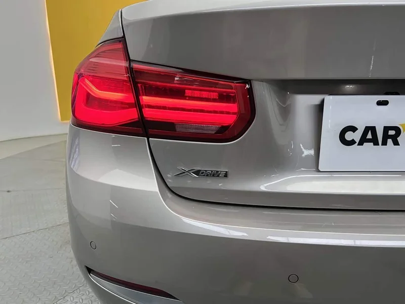 BMW 3-Series — фото 11