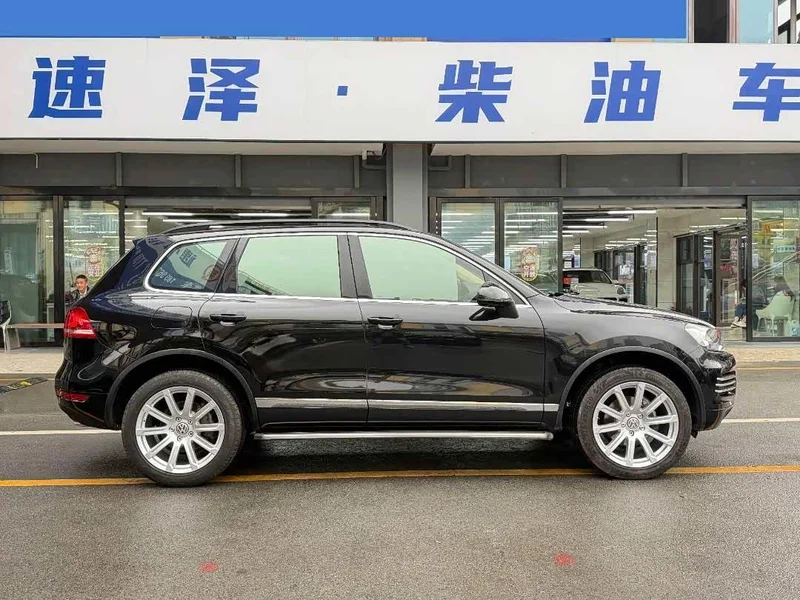 Volkswagen Touareg — фото 4