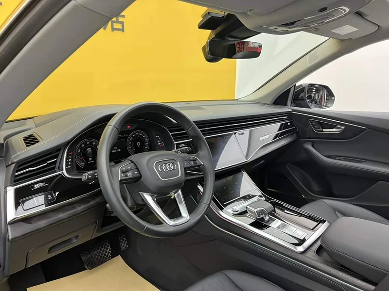 Audi Q8 — фото 44