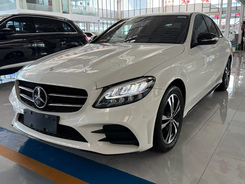 Mercedes-Benz C-Class — фото 1