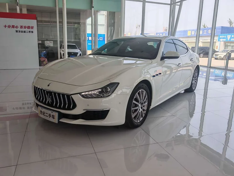 Maserati Ghibli — фото 1