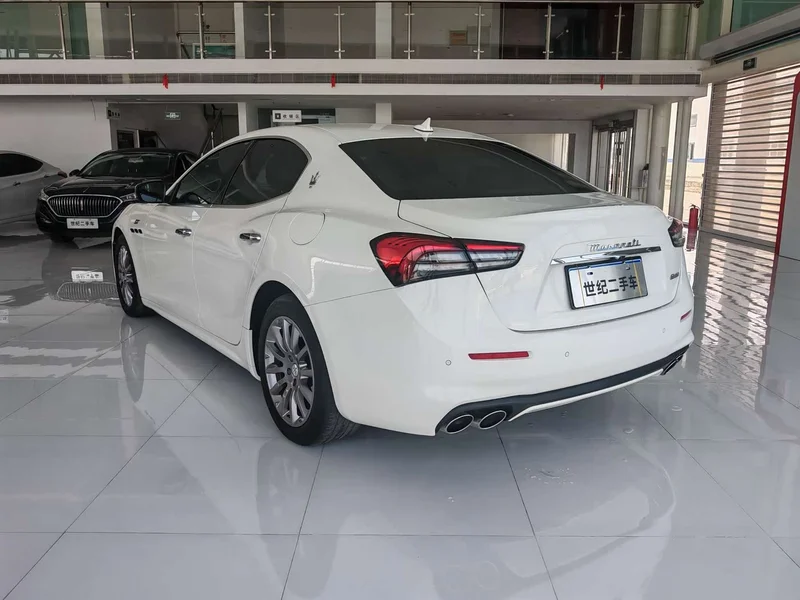 Maserati Ghibli — фото 14