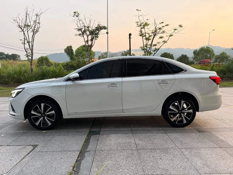 Roewe FEIFAN ER6 — фото 3