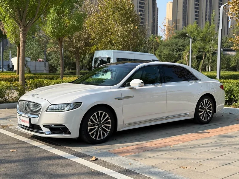 Lincoln Continental — фото 1