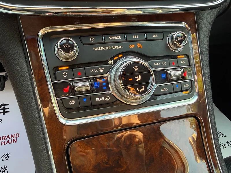 Lincoln Continental — фото 12
