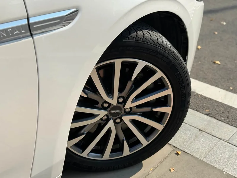Lincoln Continental — фото 4