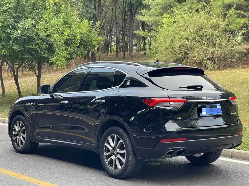 Maserati Levante — фото 4