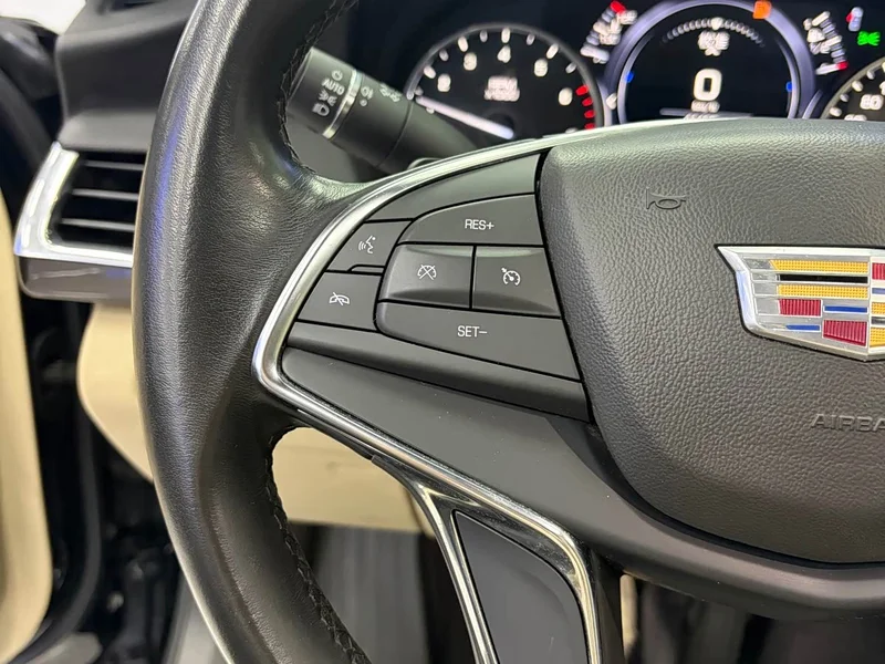 Cadillac CT6 — фото 12