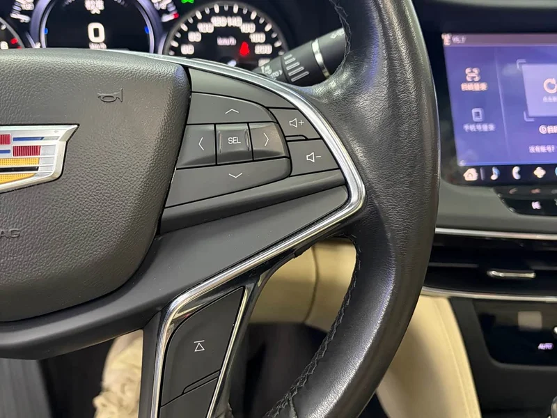 Cadillac CT6 — фото 13