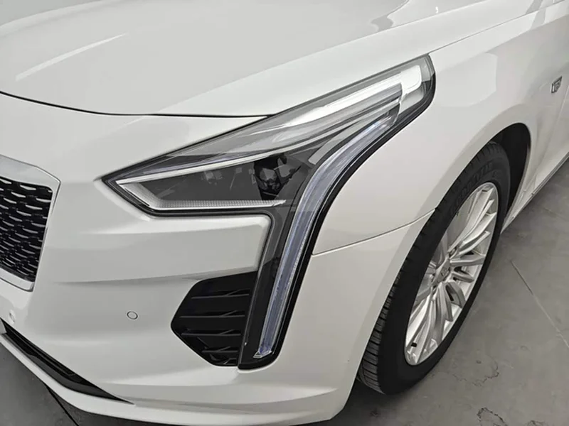 Cadillac CT6 — фото 15