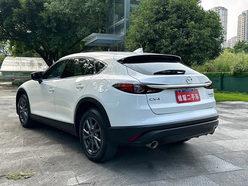 Mazda CX-4 — фото 11