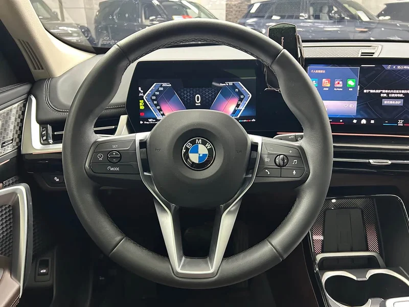 BMW X1 — фото 18
