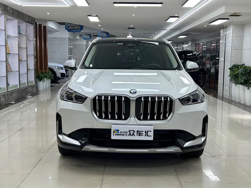 BMW X1 — фото 2